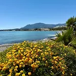 Dream Holidays By The Sea *
